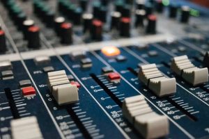 How to deal with the challenging procedure of mastering & mixing audio