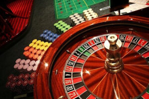 It is worth understanding why people turn to casinos and why people like online roulette