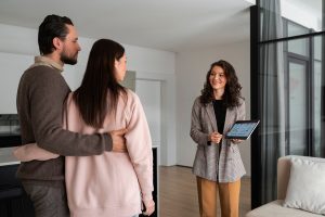 The tax laws in Florida apply to house sales combined with the capital gains benefits
