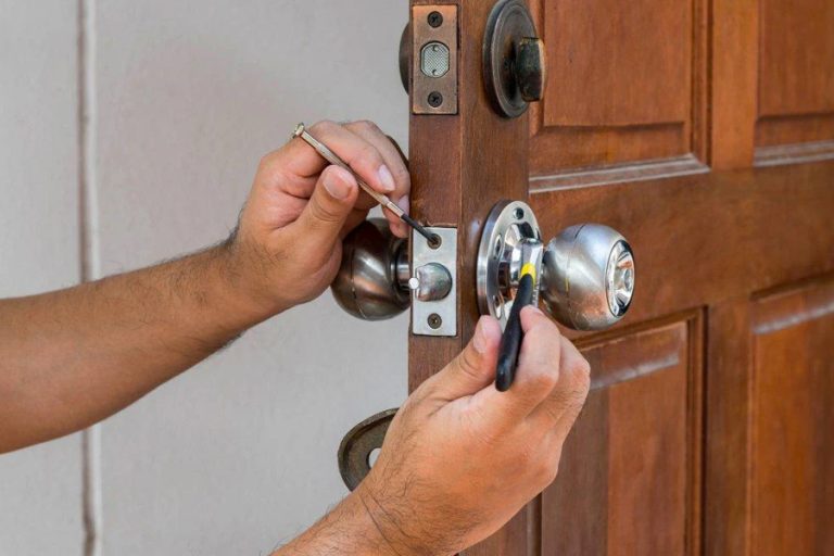 Locksmith Services Role in the Replacement of Car Keys
