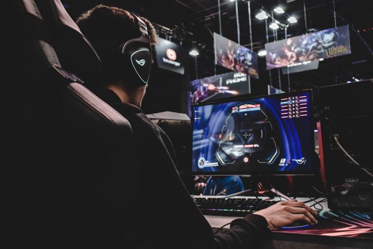 Power and Advantages of Gaming Computers