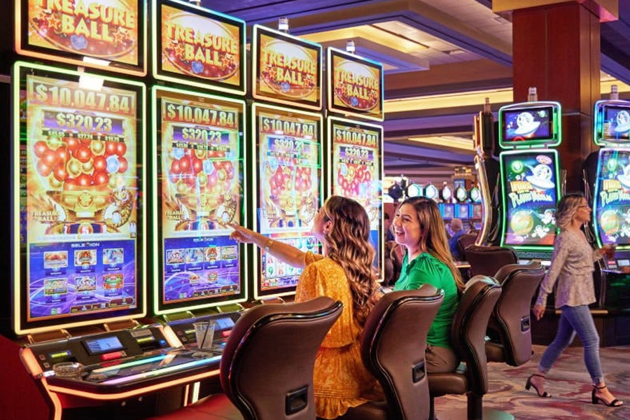 Reasons why online casinos are getting popular over time